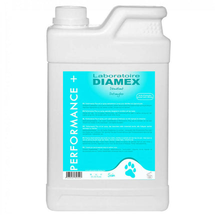 Diamex Performance Plus Spray - conditioner with almond oil, facilitating fur detangling.