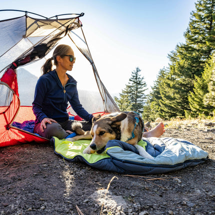 Kurgo Pup Sack Sleeping Bag - waterproof sleeping bag for dogs, with a warm lining.