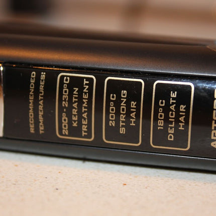 Artero Zenit Titanium - professional straightener with titanium plates and LCD display