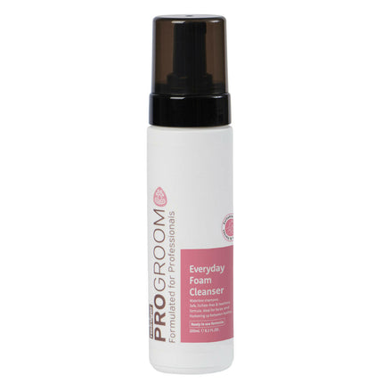ProGroom Everyday Foam Cleanser - foam for dog and cat snouts, dry shampoo.