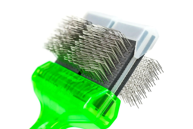 ActiVet Pro Brush Soft - soft, double-sided, and flexible brush for breeds with little undercoat, for long/silky hair - large 9cm.